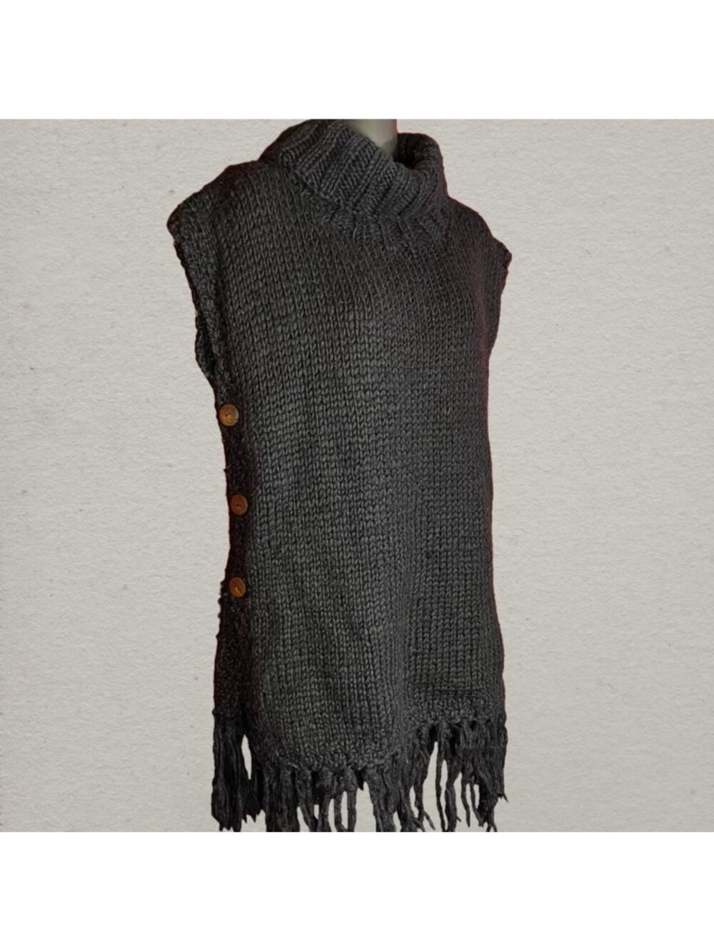 Nirvanna 100% Wool Chunky Knit Sweater Vest – Made in Nepal